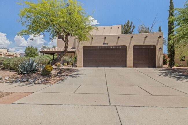 Building Photo - Beautiful Santa Fe Home on Large Corner Lot!