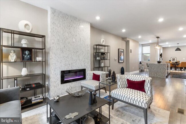 Photo - 1532 N Broadway