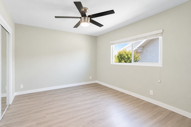5622 La Mirada Ave