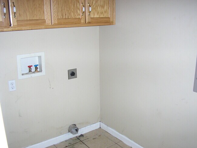 Photo - 506 Clark St