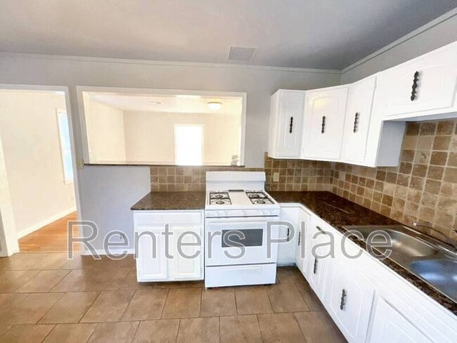 Photo - 1208 S Erie Ave