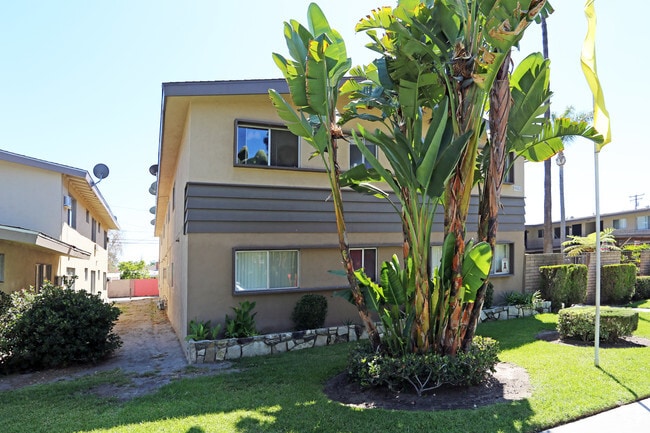 Photo - Hillcrest Manor