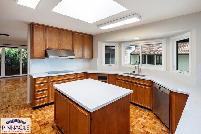 Photo - 1805 Alaweo St