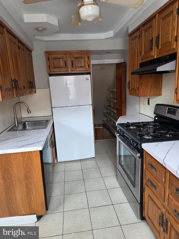 Photo - 1219 Passmore St