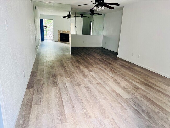 Photo - 9797 Leawood Blvd Unit 1412