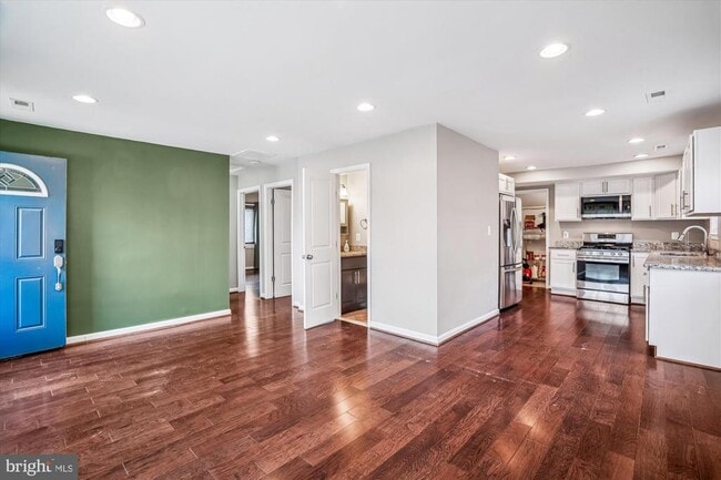 Photo - 3720 Harmon Ave