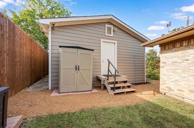 Photo - 9811 Kingsman Dr