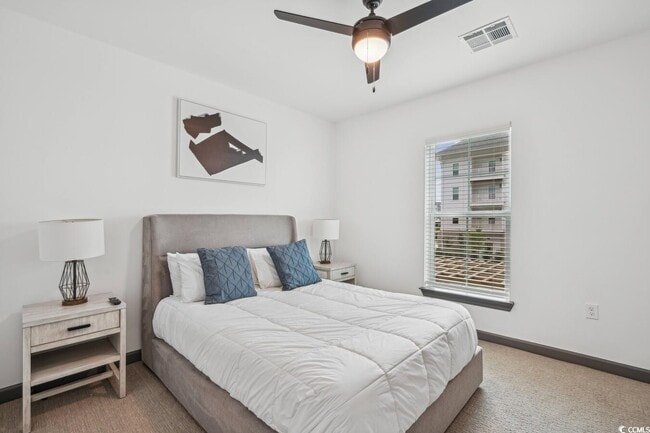 Building Photo - 147 Laurenco Loop