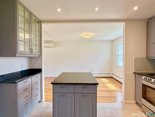Photo - 47 Fuller Dr