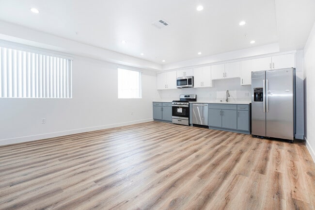 Photo - 5916 Tujunga Ave