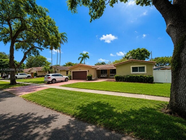 Photo - 8907 SW 49th Ct