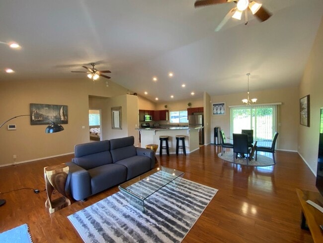 Photo - 3/2 Furnished & Pet Friendly-Hawaiian Paradise Park