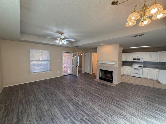 Photo - 9713 Joliet Ave