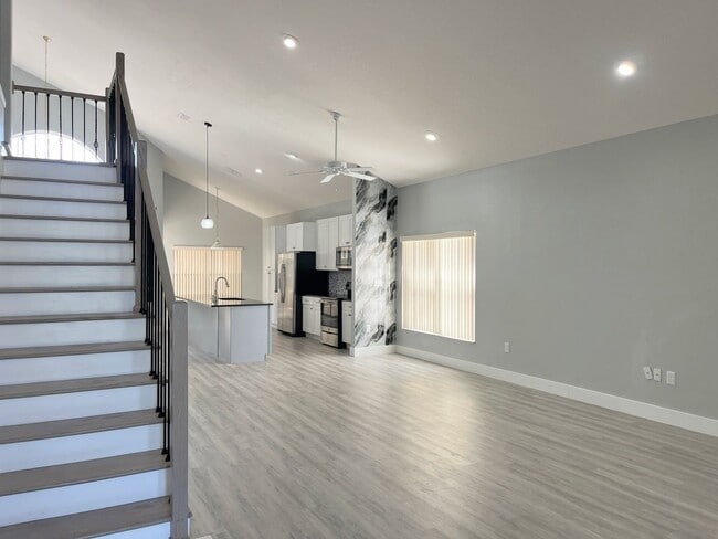 Photo - 212 Purslane Pass