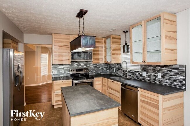 Photo - 10010 Fountain Springs Ct