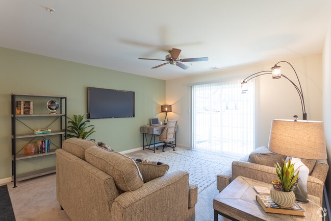 Apt 3515 - Hampden Greene