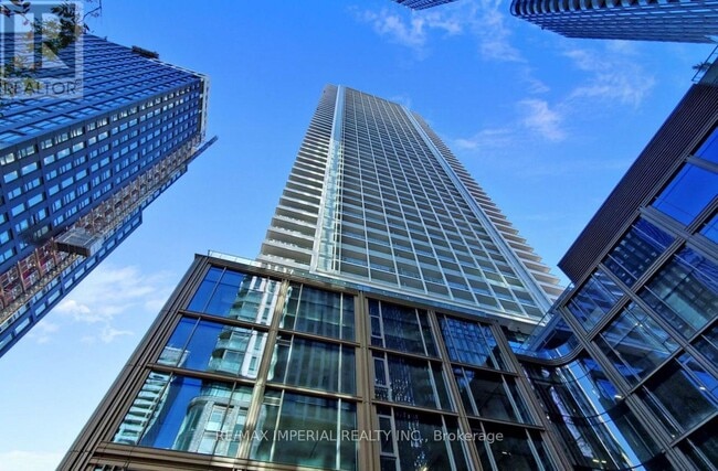 Photo - 88 Queen St E Unit 1607