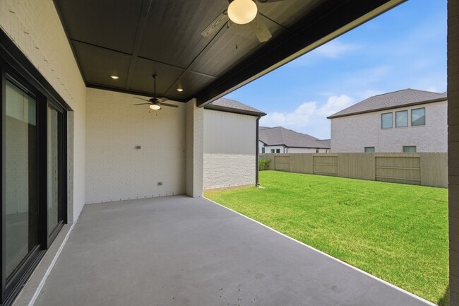 Building Photo - 2030 Highland Moss Rd