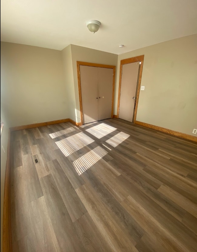 Photo - 1422 N Girard Ave