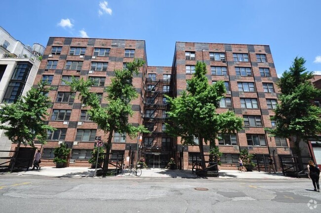 Building Photo - 305 W 13th St Unit #1G Rental