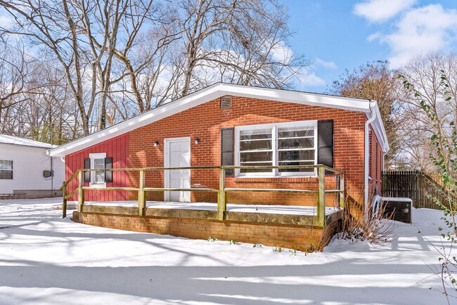 Photo - 1950's 2 bedroom home for rent in St. B Area!