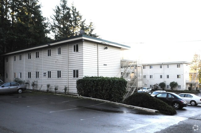 Alder Manor Apartments - Alder Manor Apartments