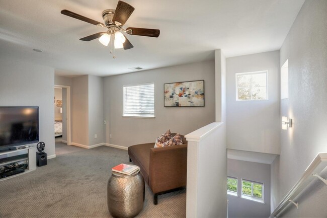 Living Room - 16350 San Ramon Dr Unidad B