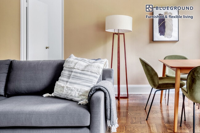 Photo - 952 5th Ave Unit FL3-ID822