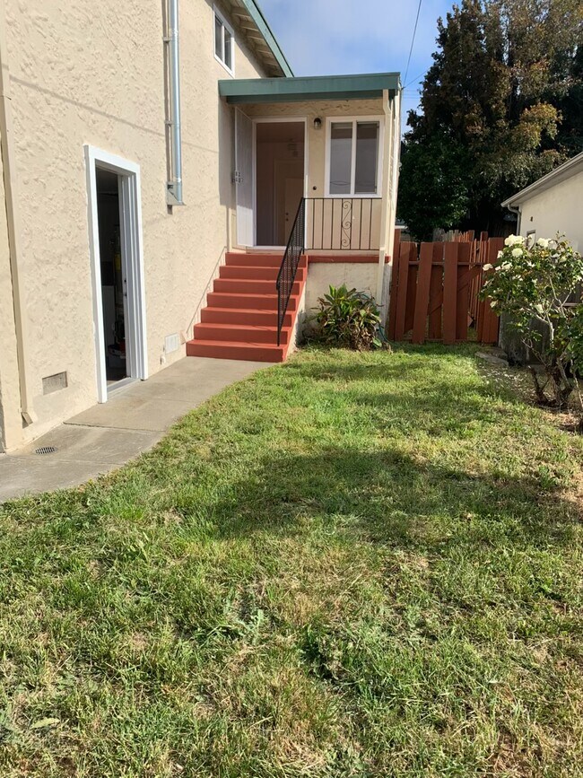 Photo - 5728 Alameda Ave
