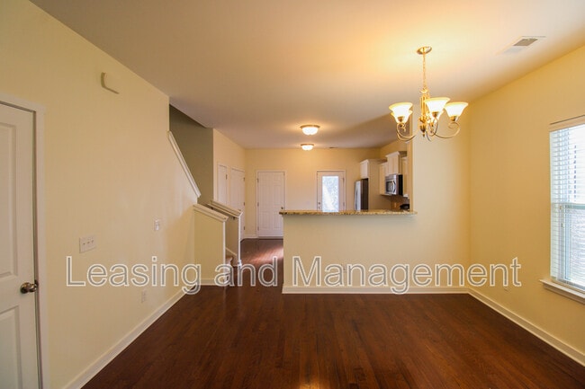 Photo - 4946 Ballantine Dr