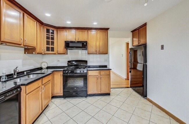 Photo - 4933 N Lester Ave