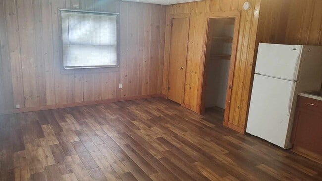 Photo - 790 S Graham St