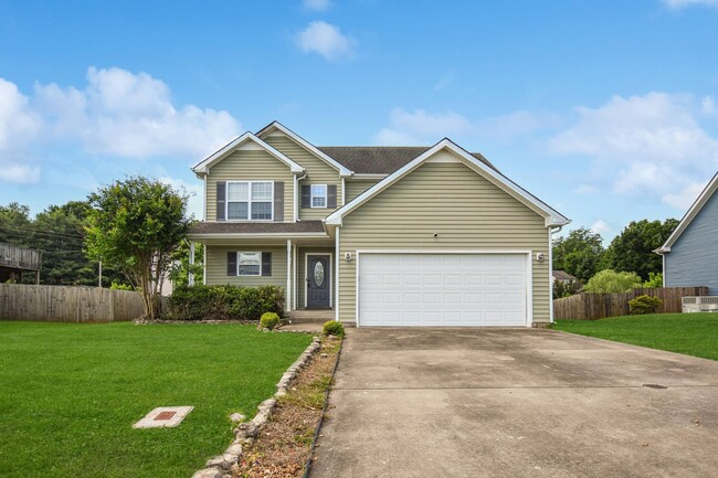 Pet Friendly Three Bedroom! - Pet Friendly Three Bedroom! House
