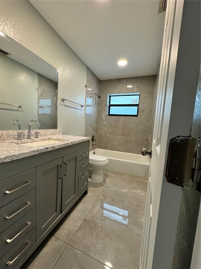 Photo - 2731 SW 7th St Apartamento Unidad 1