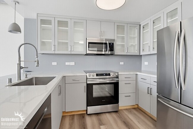 Photo - Bright and Open 1Bdm 1Ba Modern Condo in Downtown San Diego’s Smart Corner Community.