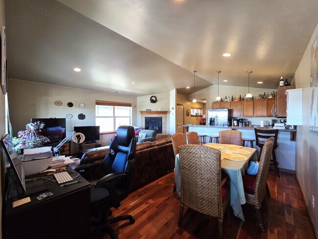 Photo - 1256 Meagher Ave