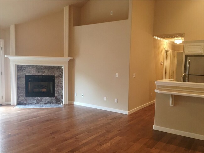 Photo - 66 E Cydnee St