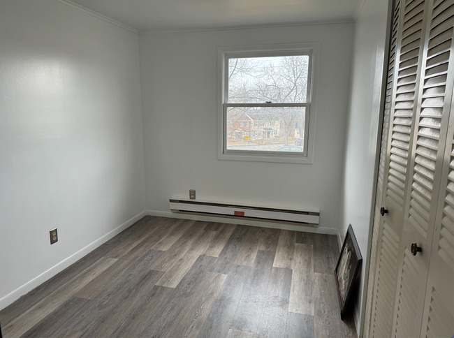 Photo - 207 Grandview Ave