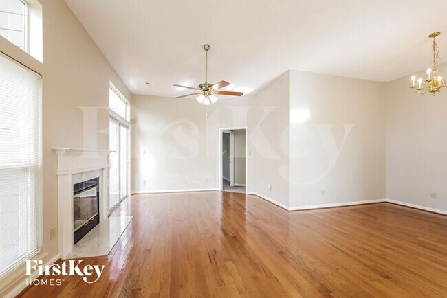 Photo - 3105 Denhem Ct House