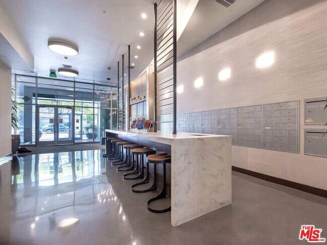 Photo - 3810 Wilshire Blvd Unit 1012