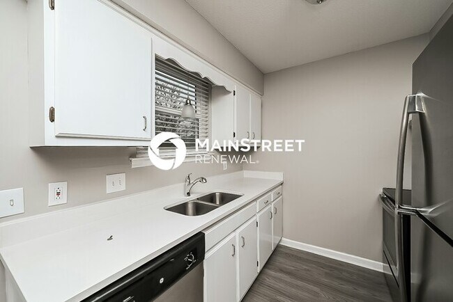 3 Bedroom Pet-Friendly Home in Nashville, TN with Main Street Renewal