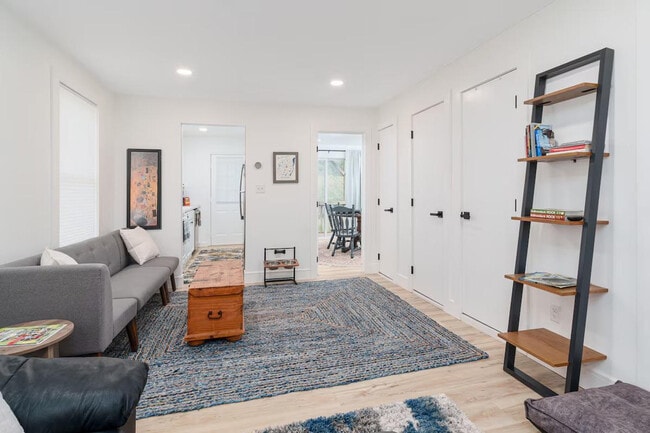 Photo - 10904 NY-73 Scenic Unit ID1302141P