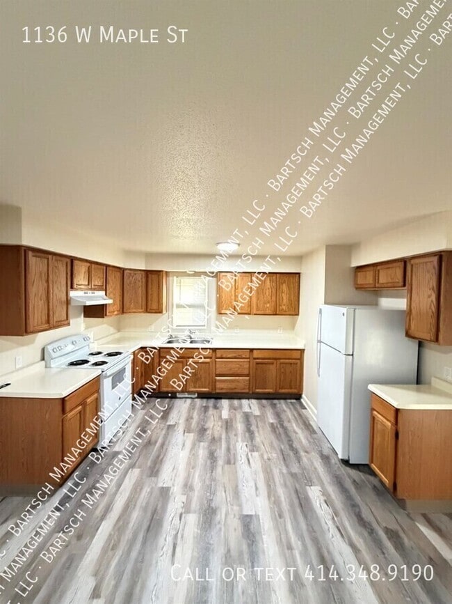 Photo - 1136 W Maple St