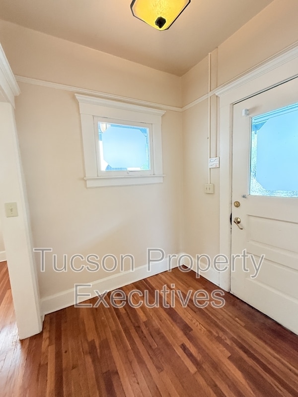 Photo - 340 S Scott Ave