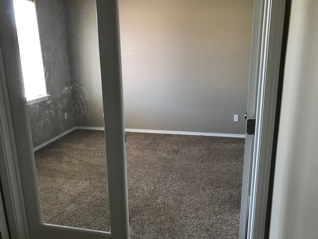 Photo - 1740 SW Panorama Dr