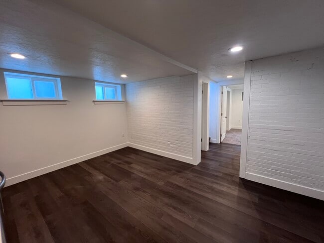 763 24th St Unit East Basement
