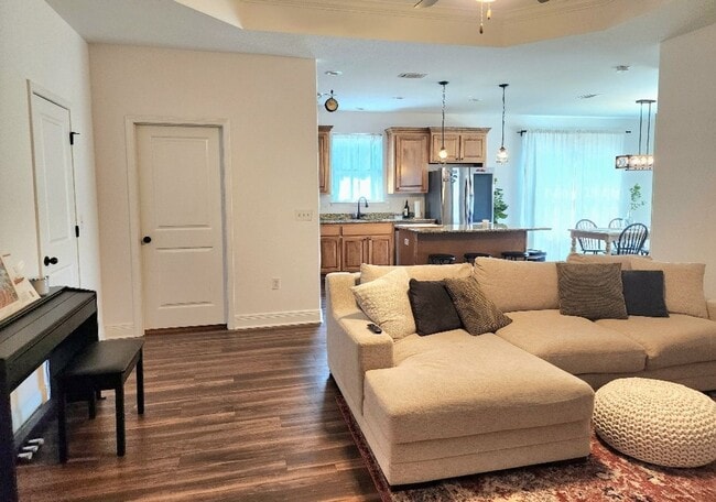 Photo - Discover Fine Living in this Captivating 3 Bed/2 Bath Home!