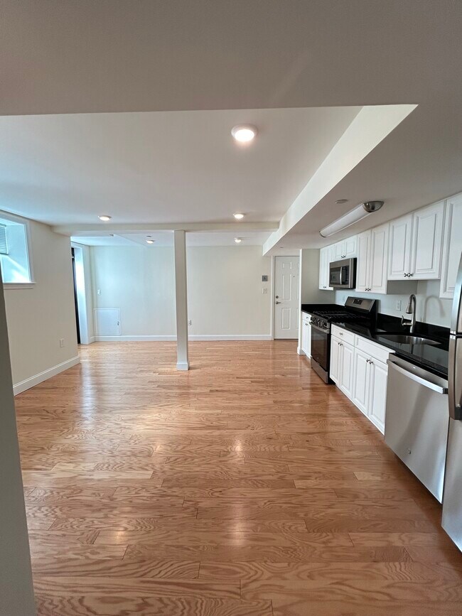 1 Langdon St Unit 6