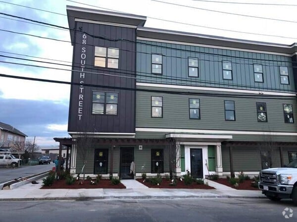 Building Photo - 68 South St Unit 304 Rental