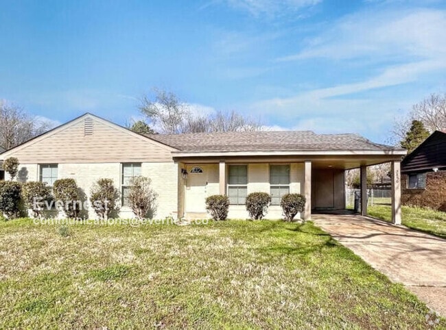 Building Photo - 2880 Normandy Dr Rental